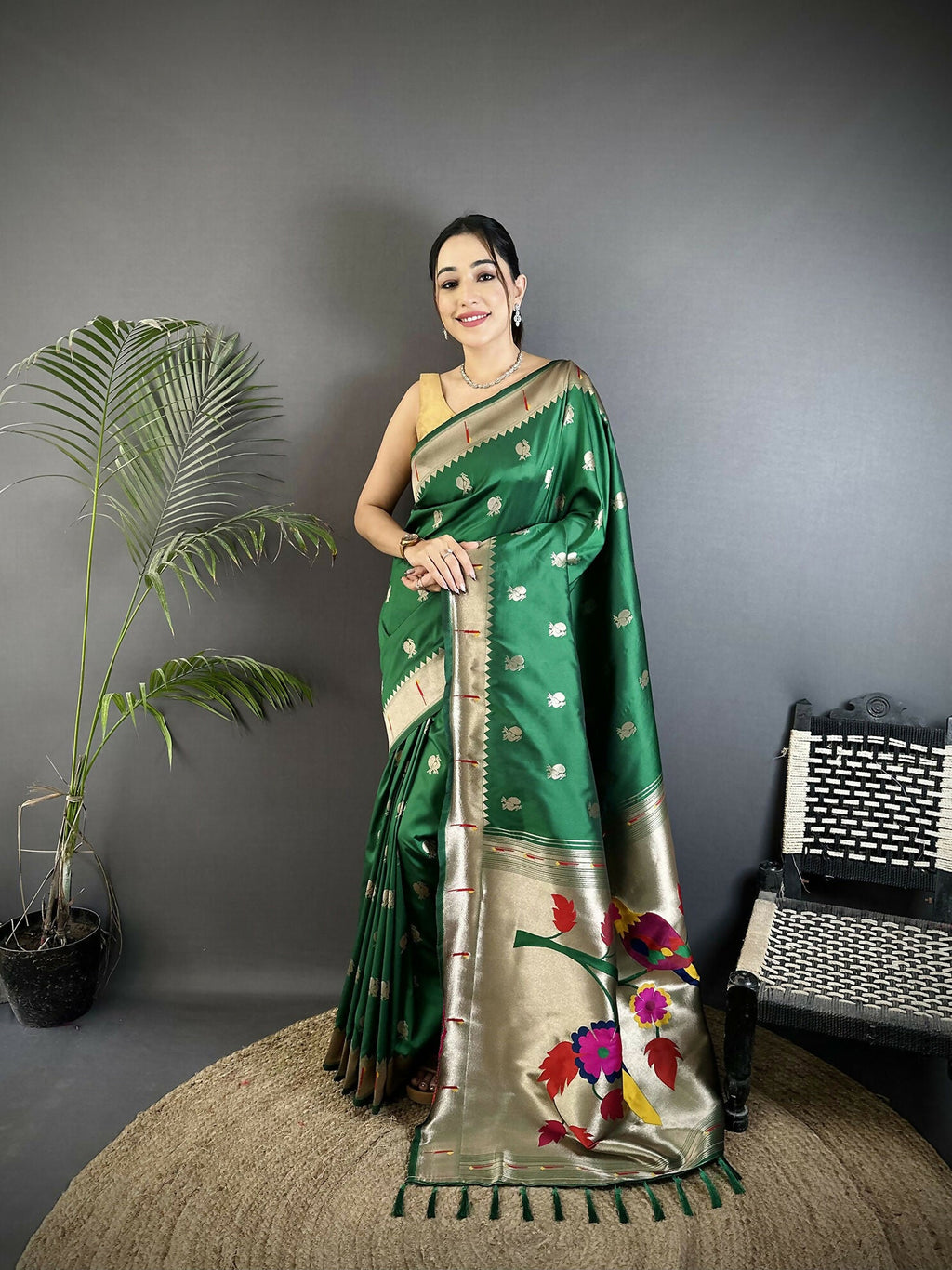 Joban Fashion Green Peacock & Floral Motifs Soft Silk Kanchipuram Saree | Grocsy