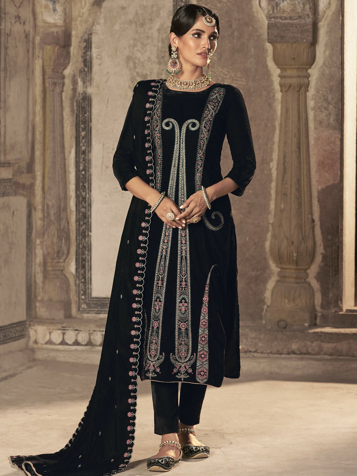 Jyoti Fashion Women's Black Velvet Floral Resham Thread with Jari work Kurta with Trouser & Dupatta | Grocsy