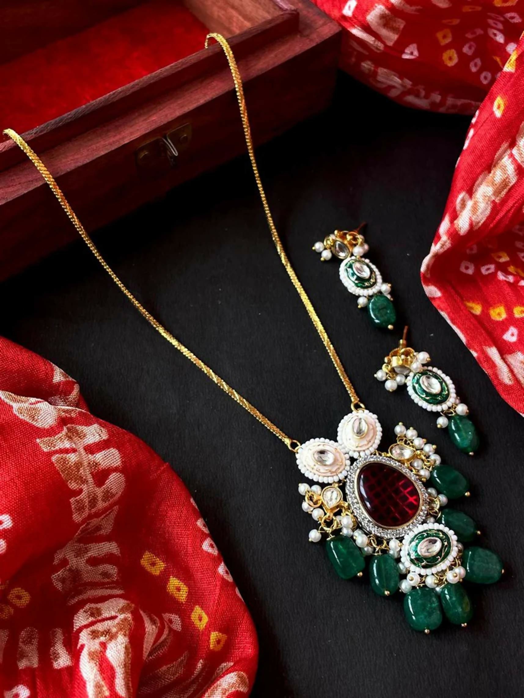 Joban Fashion Green Brass Monalisa Jade Stone With Kundan Meenakari Pendant Chain Necklace With Earring Set | Grocsy