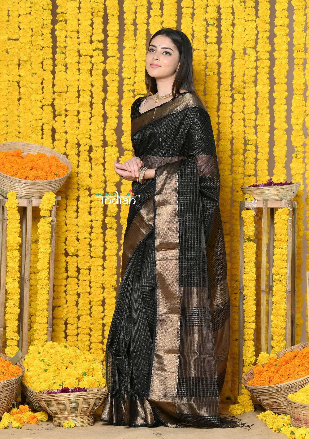 Very Much Indian Rajsi - Handloom Ari Checks Cotton Silk Saree With Golden Border - Black | Grocsy