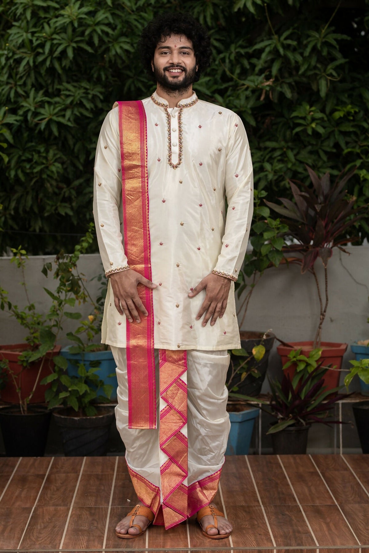 Hand Embroidered Pattu Set by Hilo Design | Grocsy