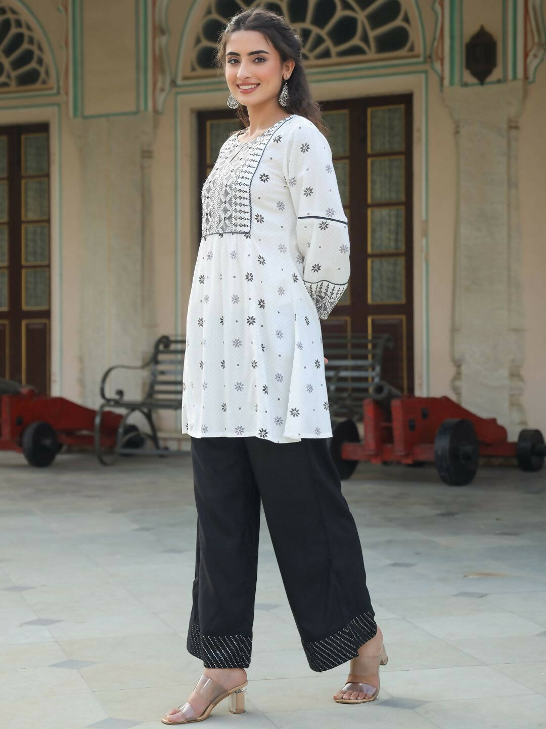 Juniper Women's White Rayon Staple Printed Straight Clothing Set | Grocsy