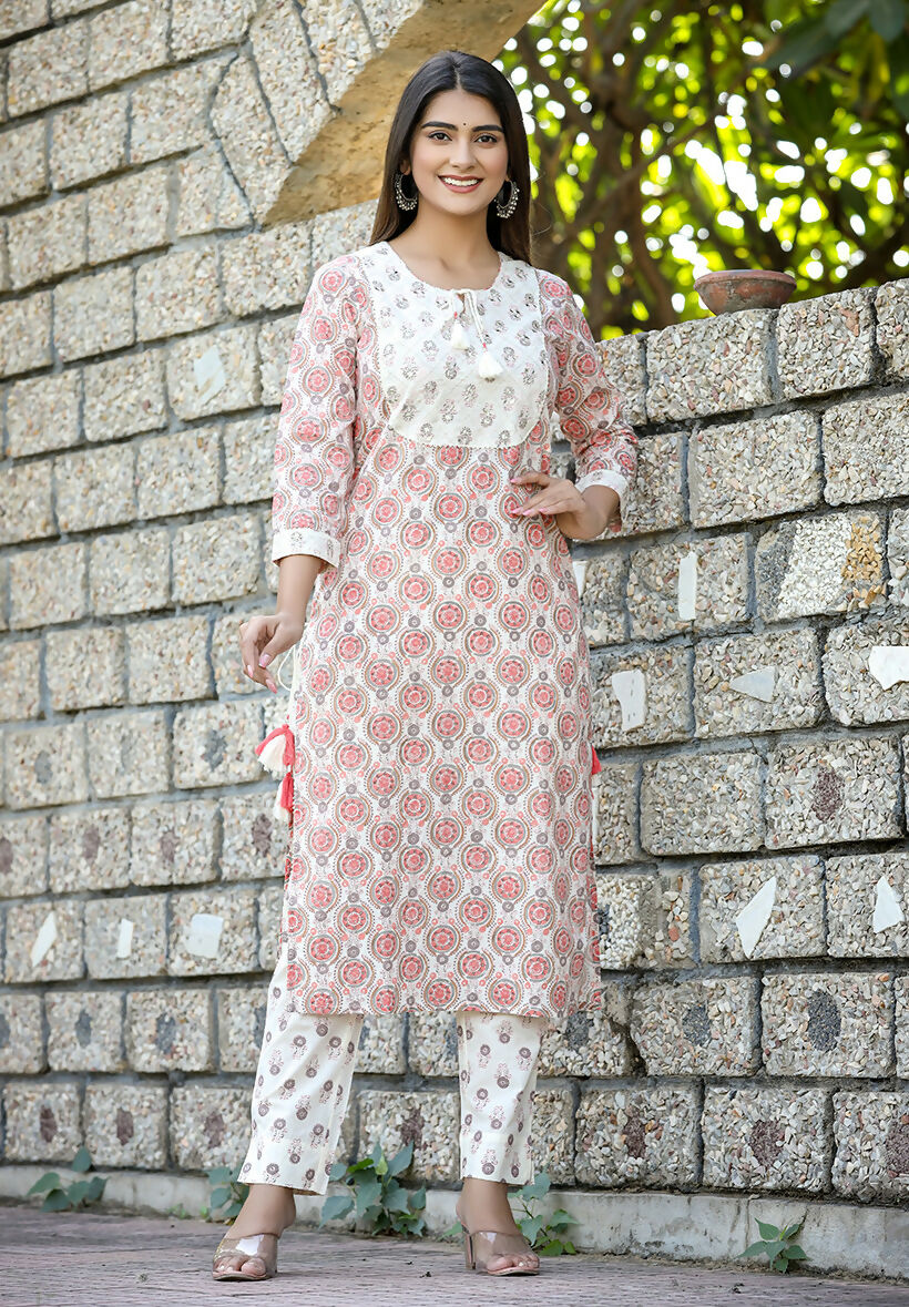 Kaajh Women's White Cotton Mirror Work Kurta Pant Set With Dupatta | Grocsy