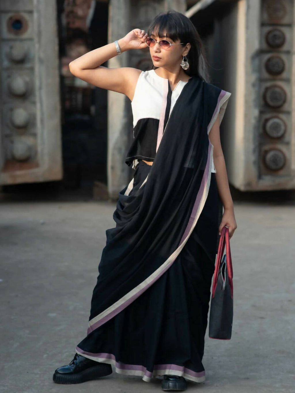 Suta Black Solid Mul Cotton Saree | Grocsy