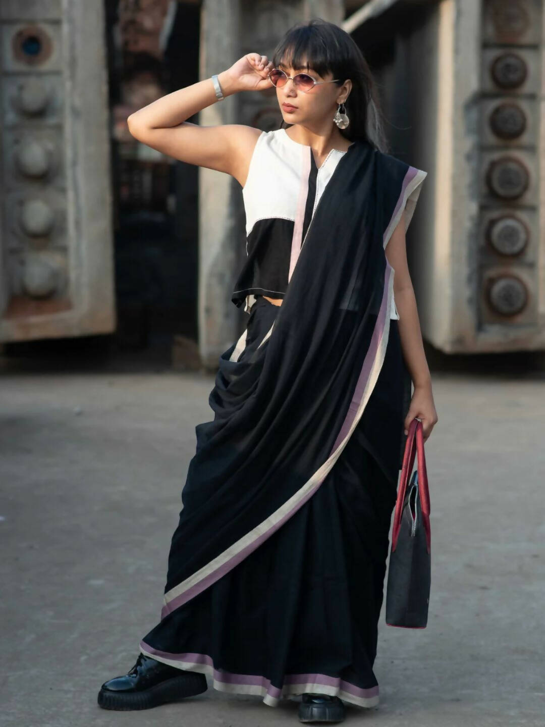 Suta Black Solid Mul Cotton Saree | Grocsy
