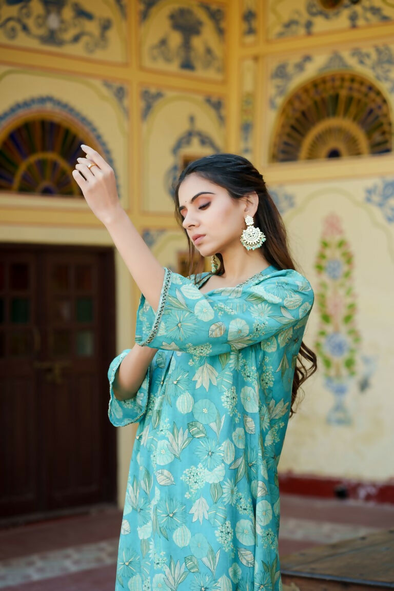 Vaasva Women Aqua Muslin Pleated Kurta & Pant Clothing Set | Grocsy