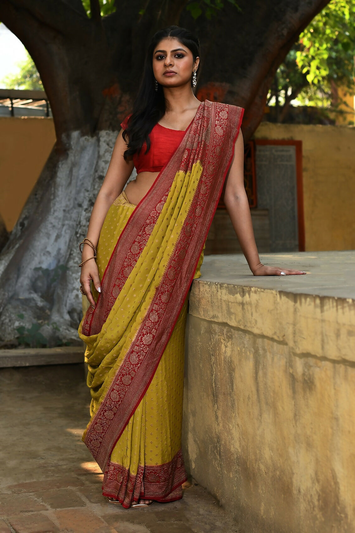 Joban Fashion Yellow Crepe Chiffon Pure Handloom Banarasi Silk Saree | Grocsy
