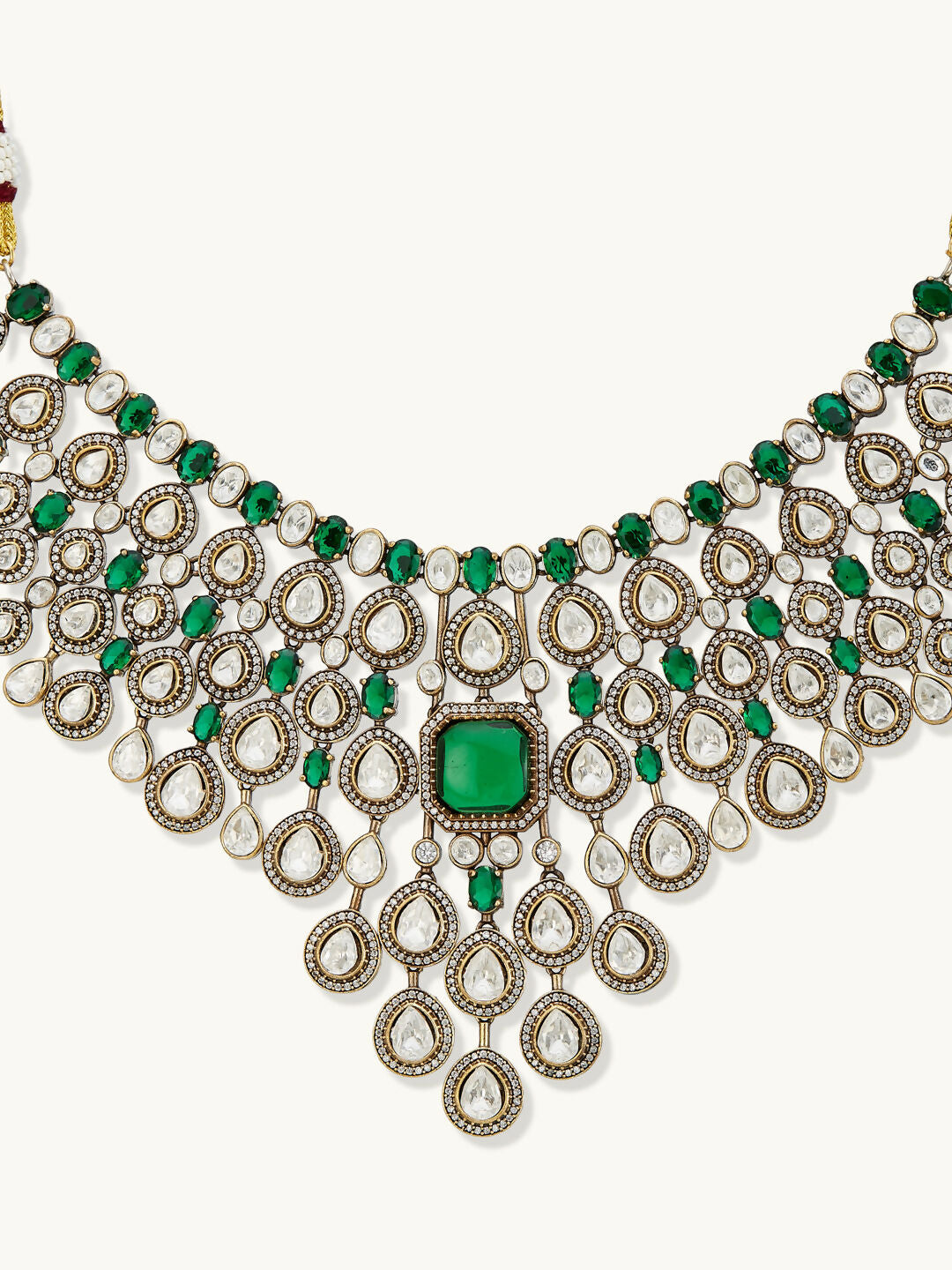 Nuyug Ethereal Kundan Necklace Set | Grocsy