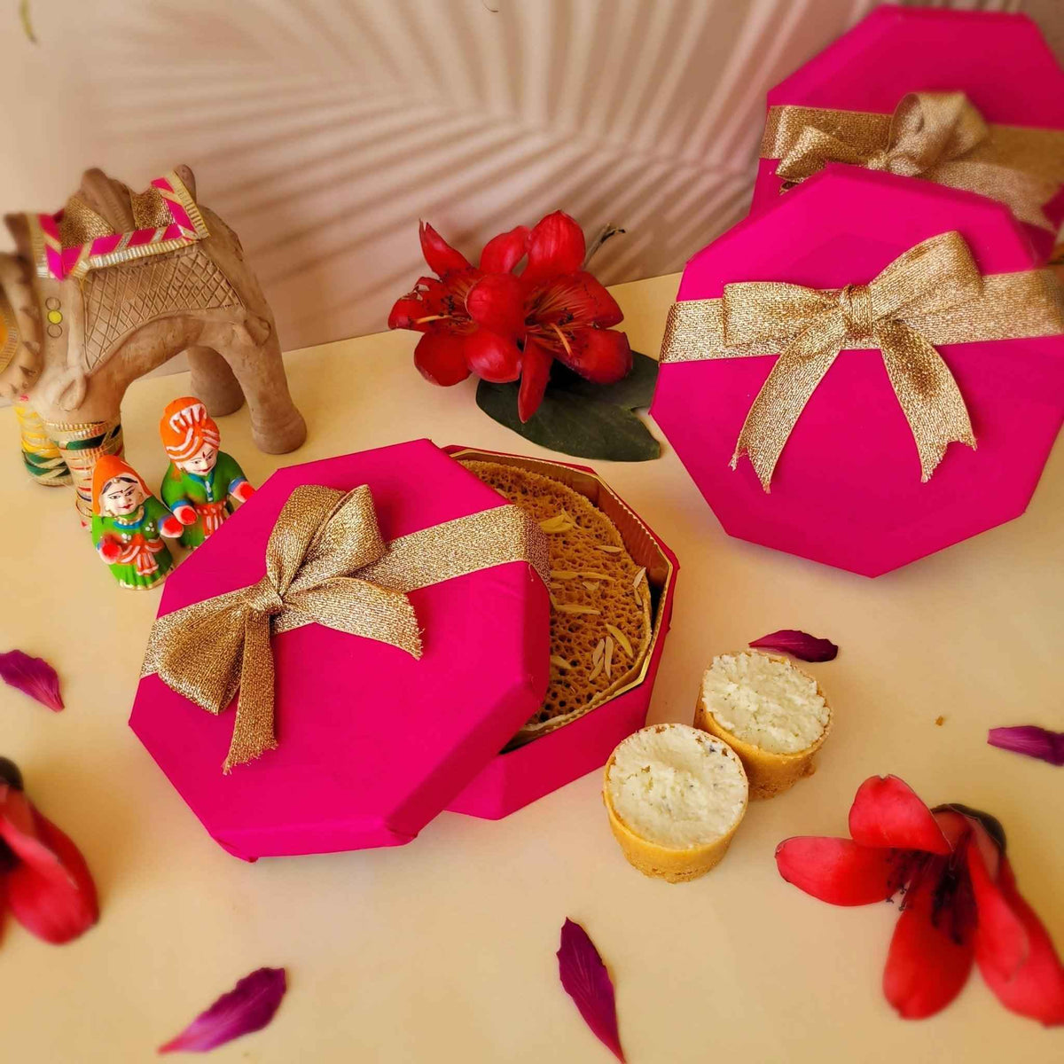 SweeDesi Meetha Ghewar - 1 Pc Hamper Pink | Grocsy