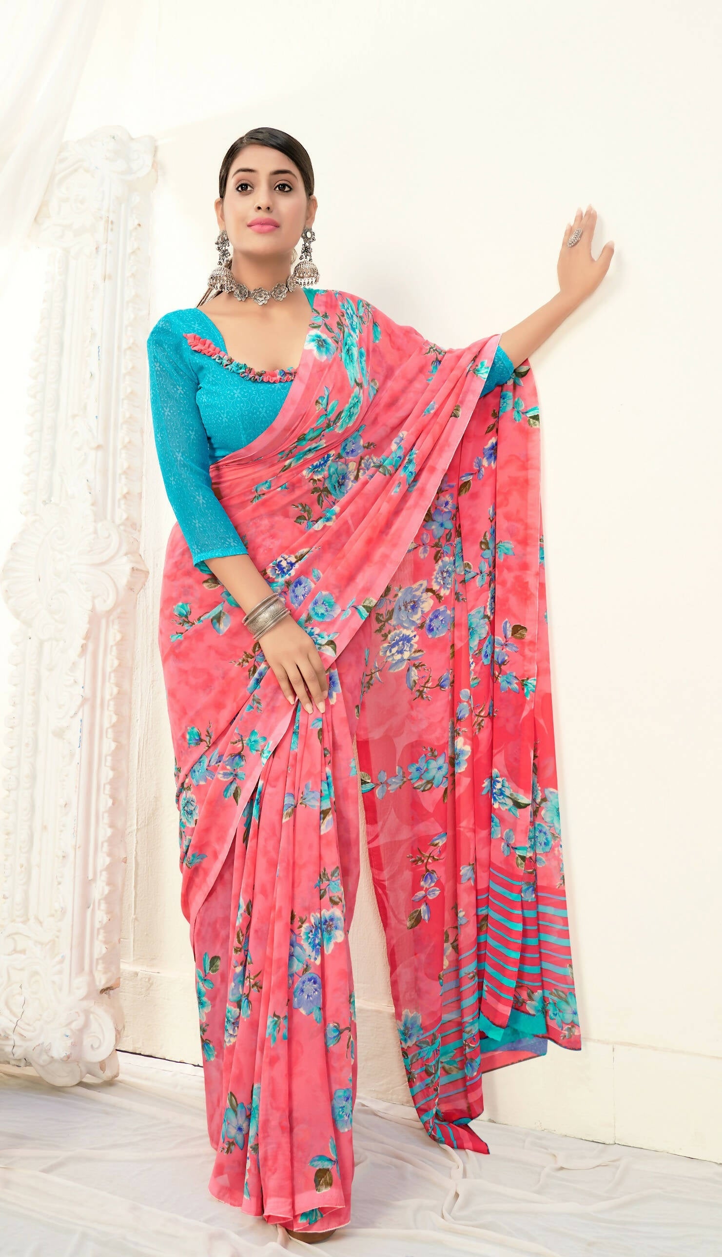 Light Pink Georgette Floral Printed Saree With Unstitched Blouse Piece - Jyoti | Grocsy