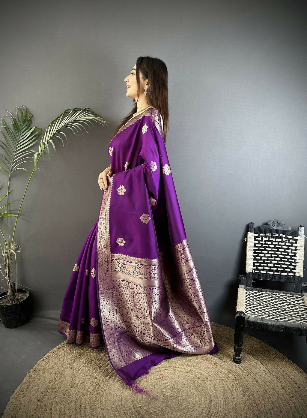 Joban Fashion Purple Floral Jacquard Woven Design Cotton Silk Banarasi Silk Saree | Grocsy