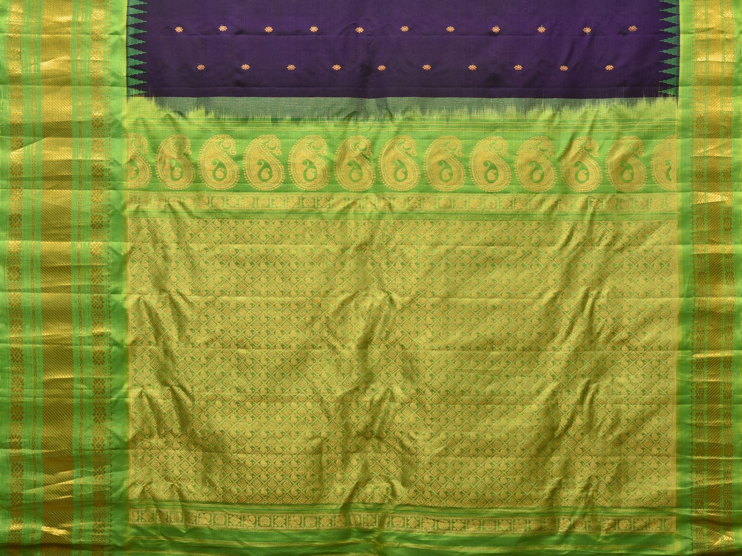 Green and Blue Gadwal Silk Handloom Saree with Mango Pallu Design - Global Threads | Grocsy