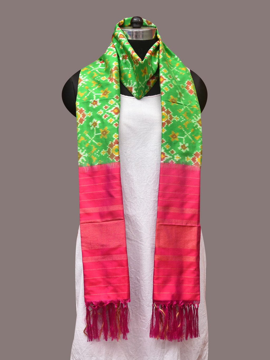 Green and Pink Pochampally Ikat Silk Handloom Dupatta with All Over Design - Global Threads | Grocsy