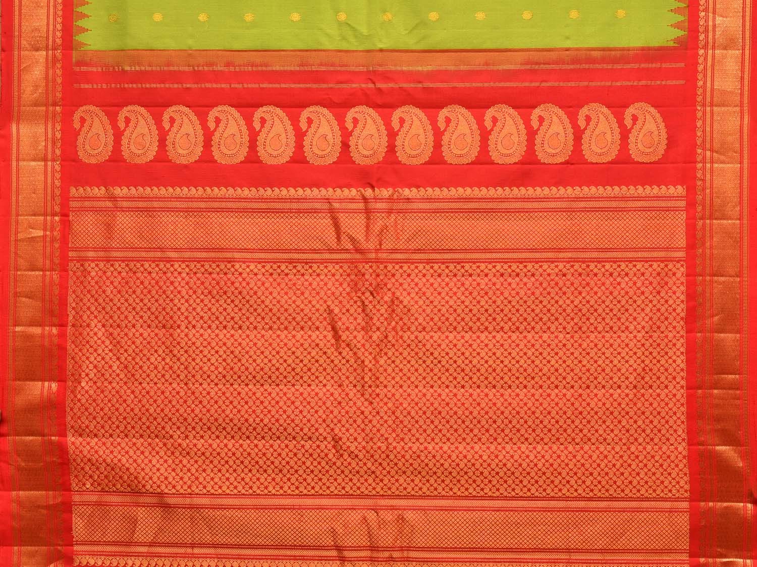 Green and Red Gadwal Silk Handloom Saree with Mango Pallu Design - Global Threads | Grocsy
