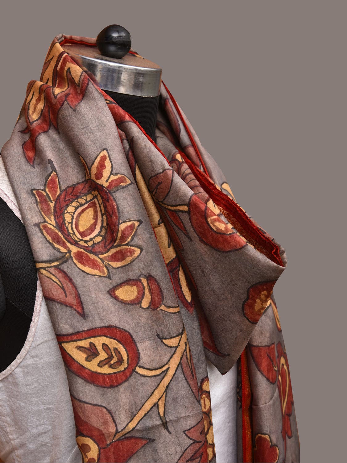 Green and Red Kalamkari Hand Painted Kanchipuram Silk Handloom Dupatta with Floral Design - Global Threads | Grocsy