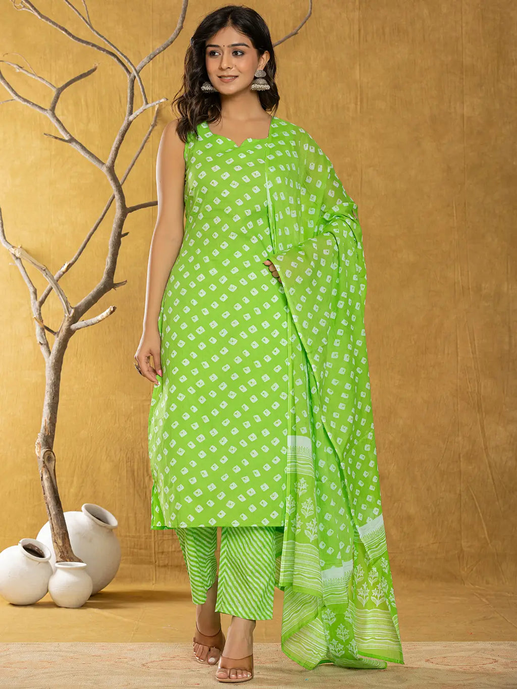 Yufta Green Bandhani Cotton Straight Kurta Trouser & Dupatta Set | Grocsy