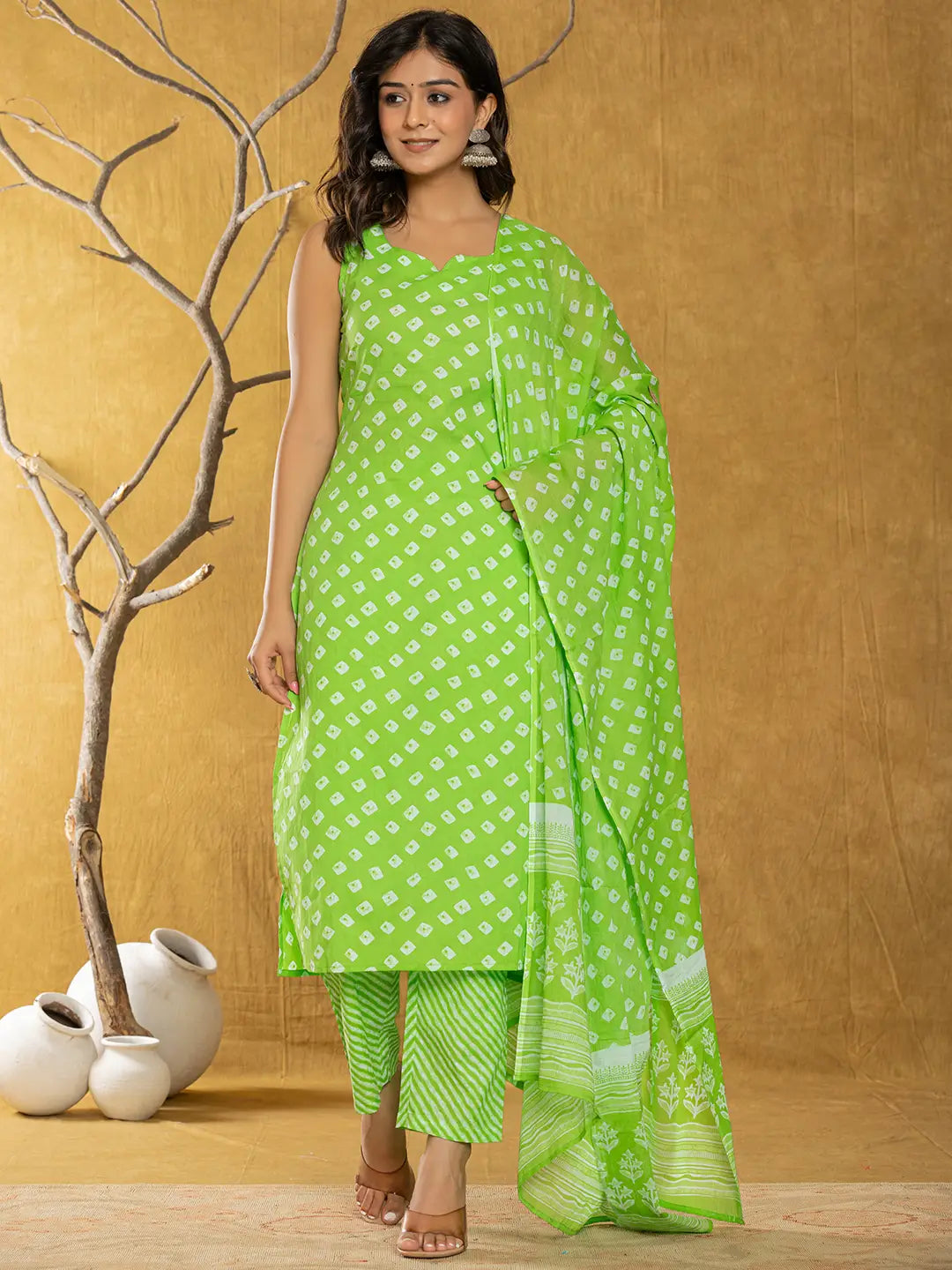 Yufta Green Bandhani Cotton Straight Kurta Trouser & Dupatta Set | Grocsy