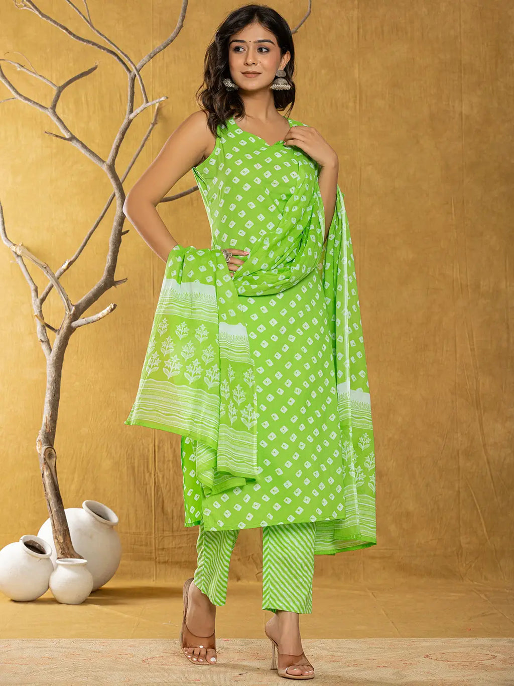 Yufta Green Bandhani Cotton Straight Kurta Trouser & Dupatta Set | Grocsy