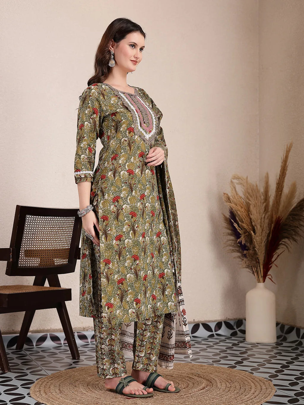 Yufta Green Cotton Lace Work On Yoke Straight Kurta Dupatta Pant Set | Grocsy