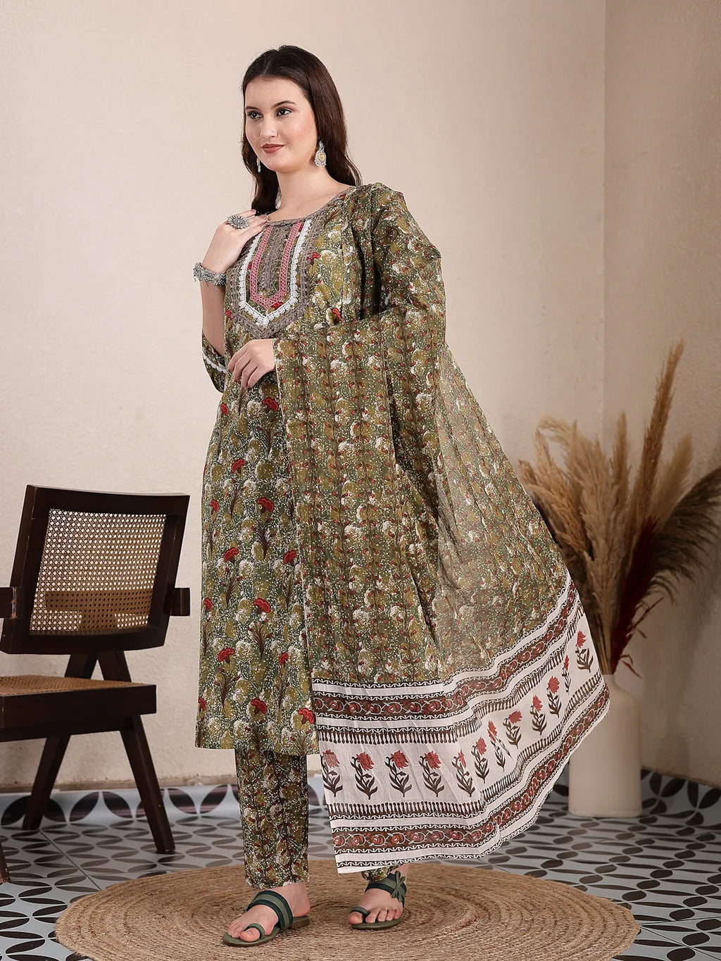 Yufta Green Cotton Lace Work On Yoke Straight Kurta Dupatta Pant Set | Grocsy