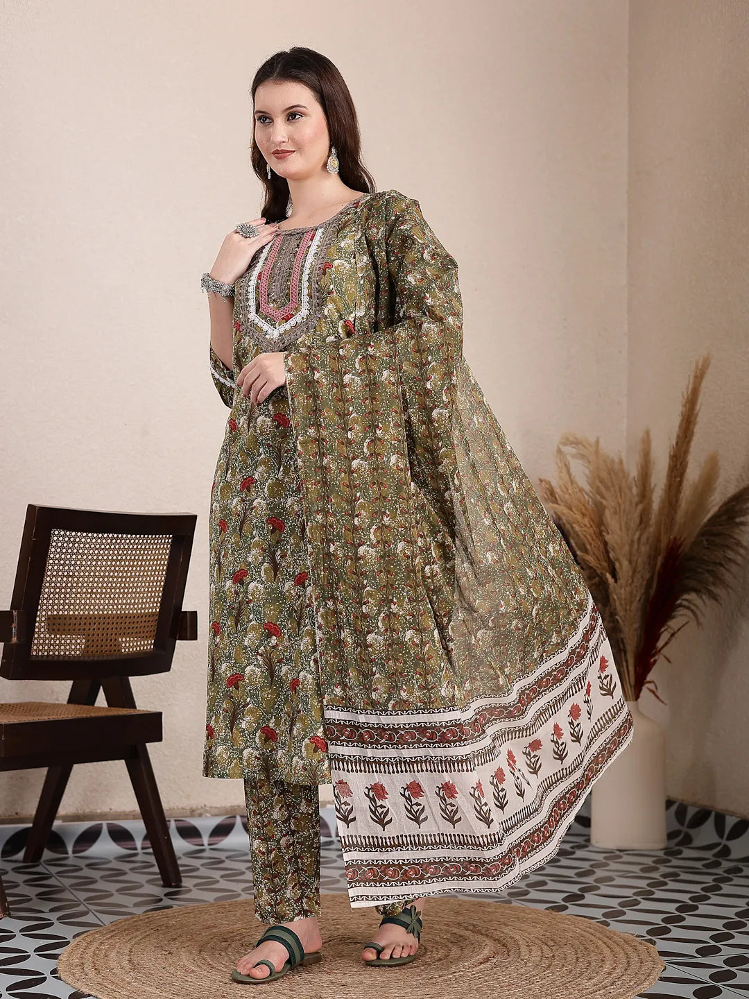 Yufta Green Cotton Lace Work On Yoke Straight Kurta Dupatta Pant Set | Grocsy