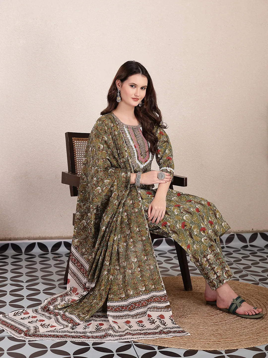 Yufta Green Cotton Lace Work On Yoke Straight Kurta Dupatta Pant Set | Grocsy