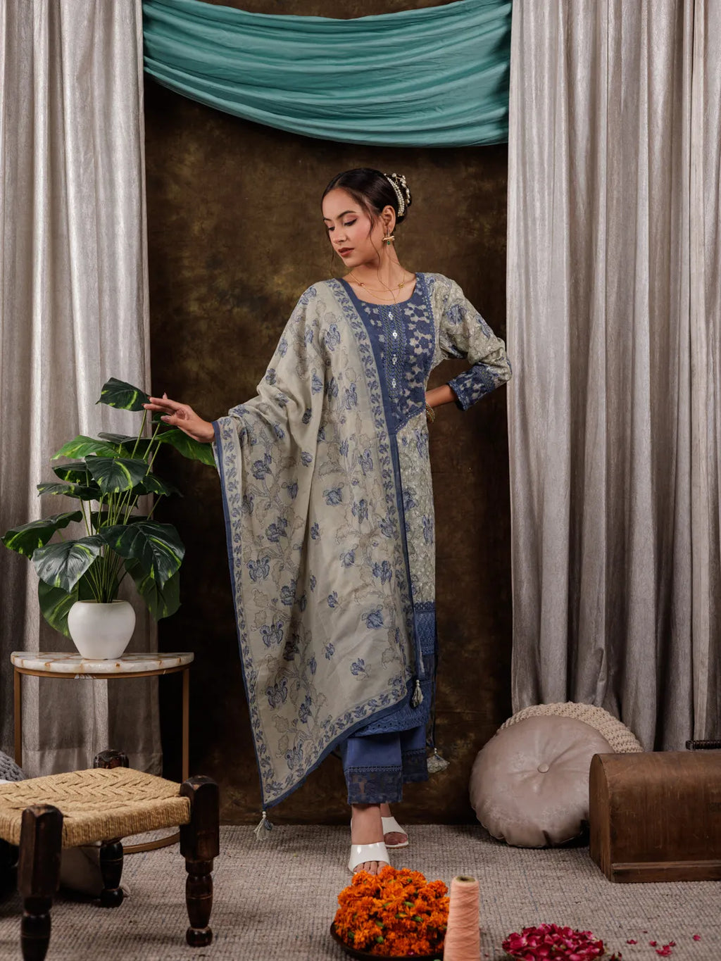 Yufta Green Cotton Schiffli Floral Print Kurta Dupatta Set With Lace Detailing | Grocsy