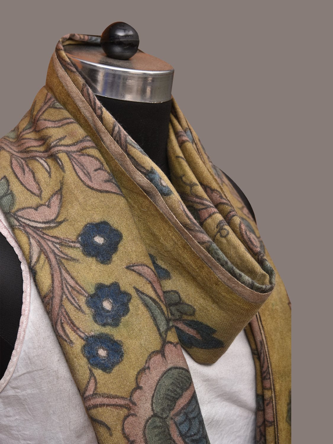 Green Kalamkari Hand Painted Woolen Handloom Dupatta with Floral Design - Global Threads | Grocsy