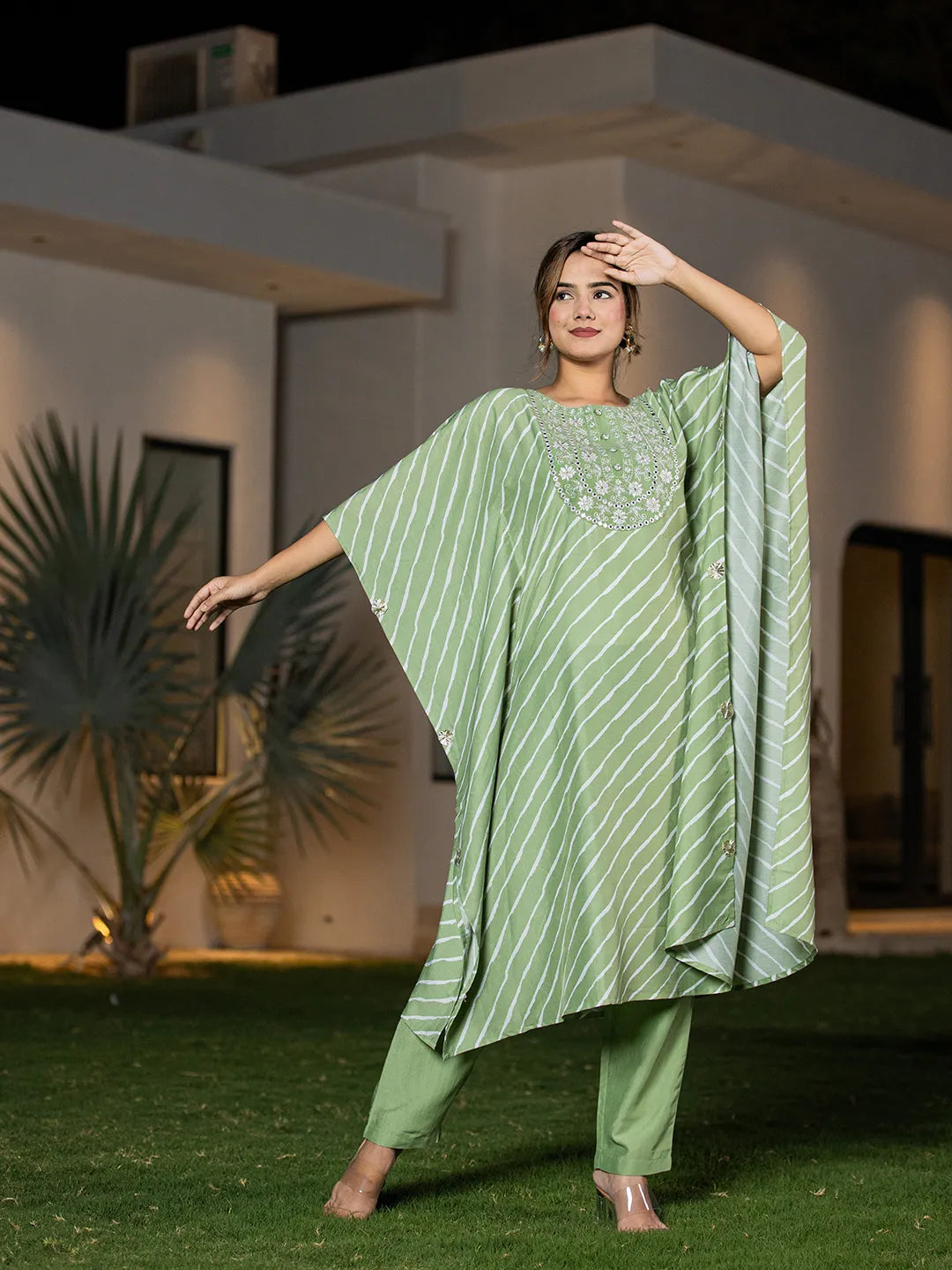 Yufta Green Leheriya Embroidered Kaftan Kurta Set | Grocsy