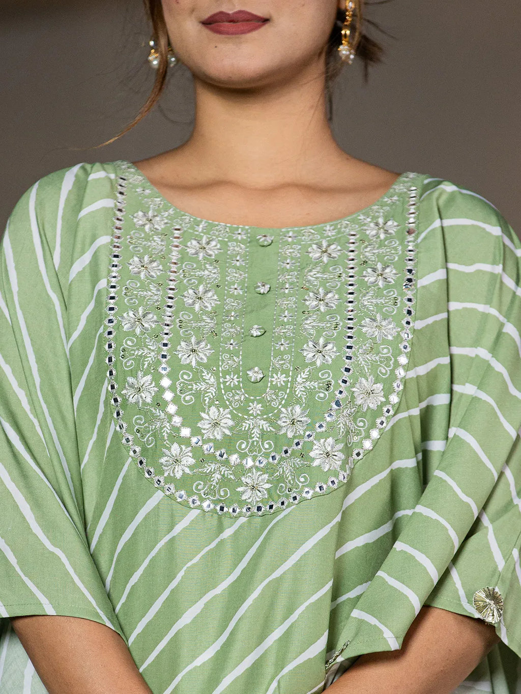 Yufta Green Leheriya Embroidered Kaftan Kurta Set | Grocsy