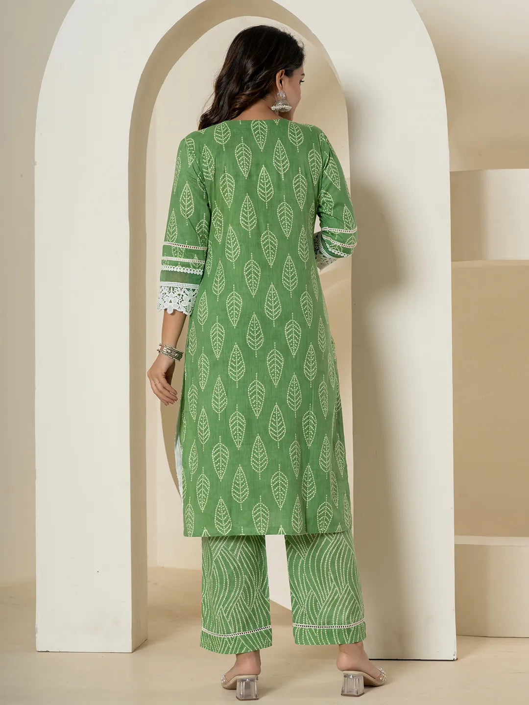 Yufta Green Patch Work Pure Cotton Straight Kurta And Dupatta Set | Grocsy