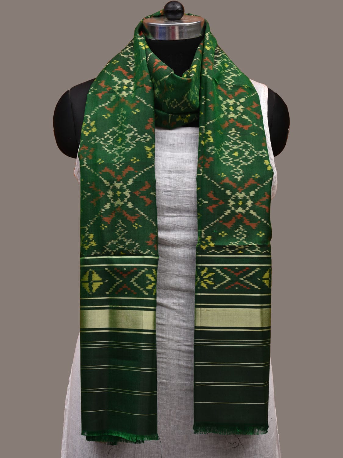 Green Pochampally Ikat Silk Handloom Dupatta with Grill Design - Global Threads | Grocsy