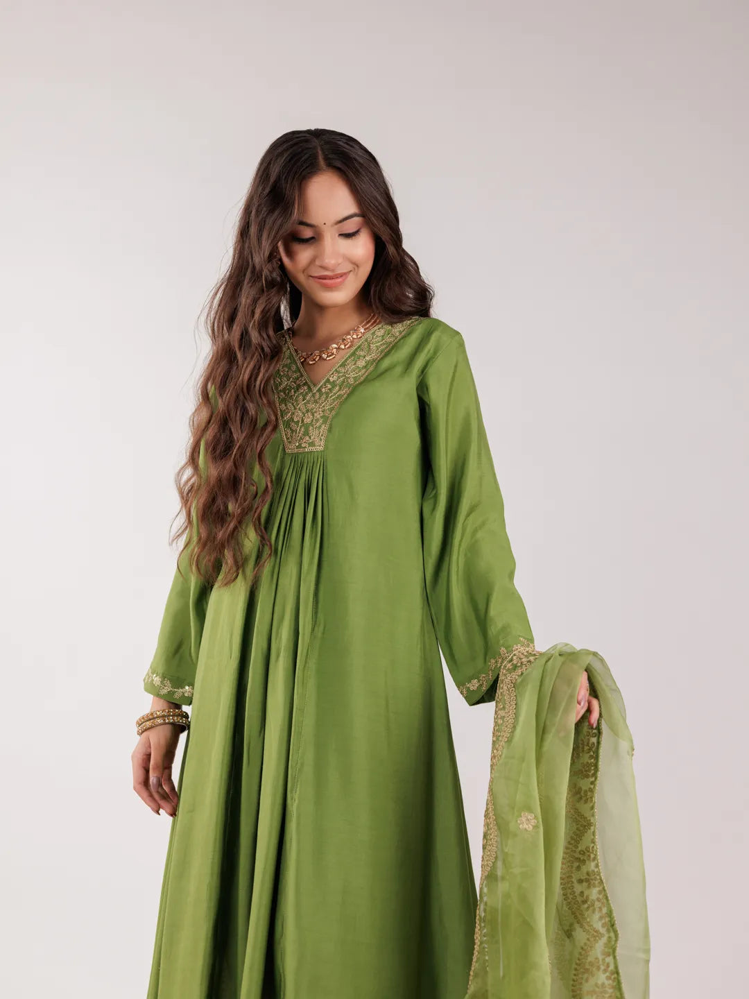 Yufta Green Silk Embroidered Kurta Dupatta Set | Grocsy