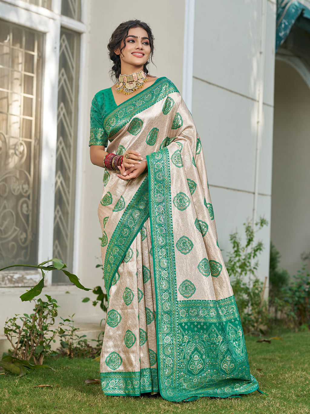 Anaita Green Silk Blend Woven Saree With Blouse | Grocsy