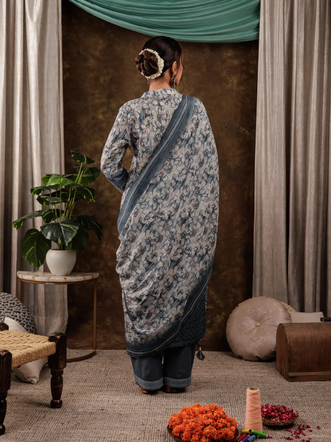 Yufta Grey Cotton Schiffli Kurta Dupatta Set With Lace Detailing | Grocsy
