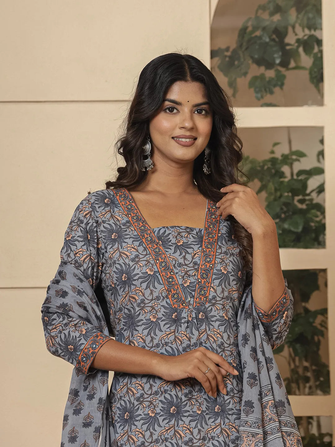 Yufta Grey Cotton Sequins_Work Kurta Dupatta Set | Grocsy