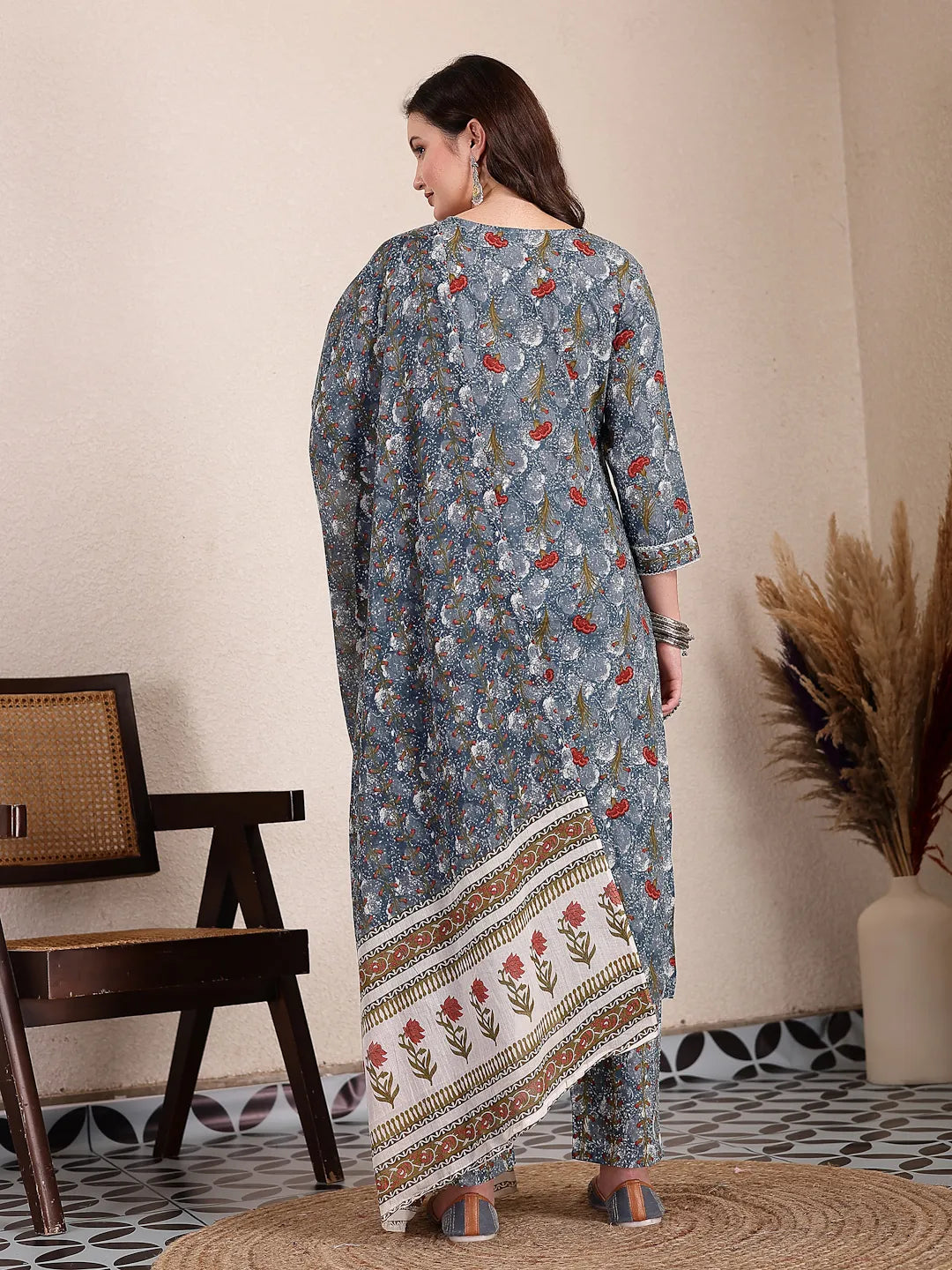 Yufta Grey Cotton Straight Kurta Dupatta Pant Set | Grocsy