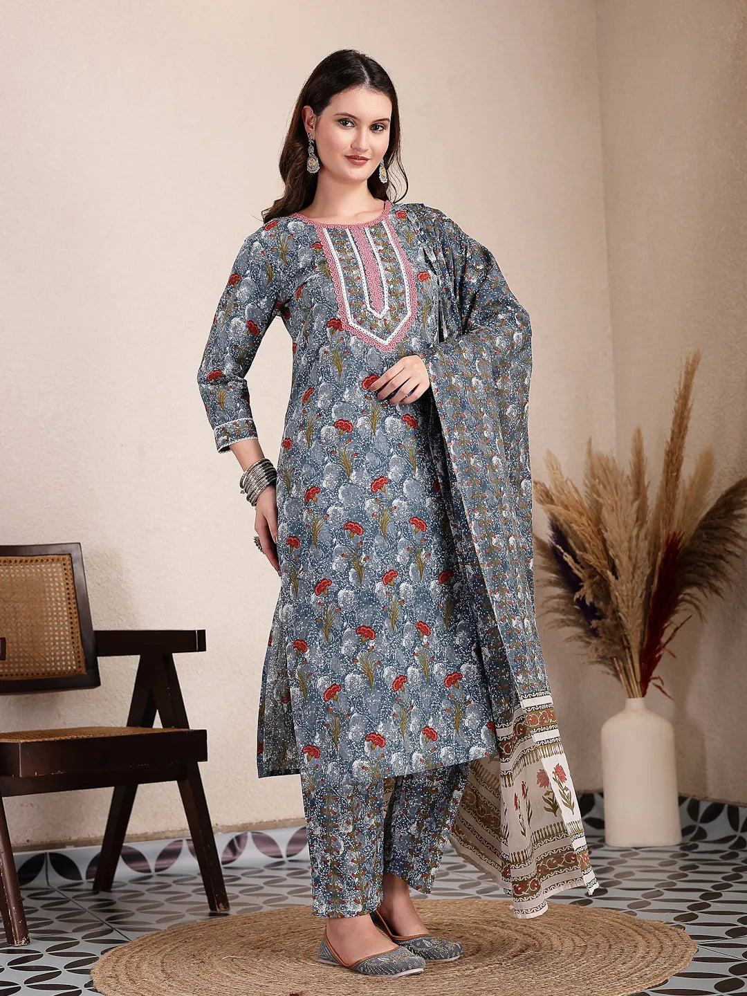 Yufta Grey Cotton Straight Kurta Dupatta Pant Set | Grocsy