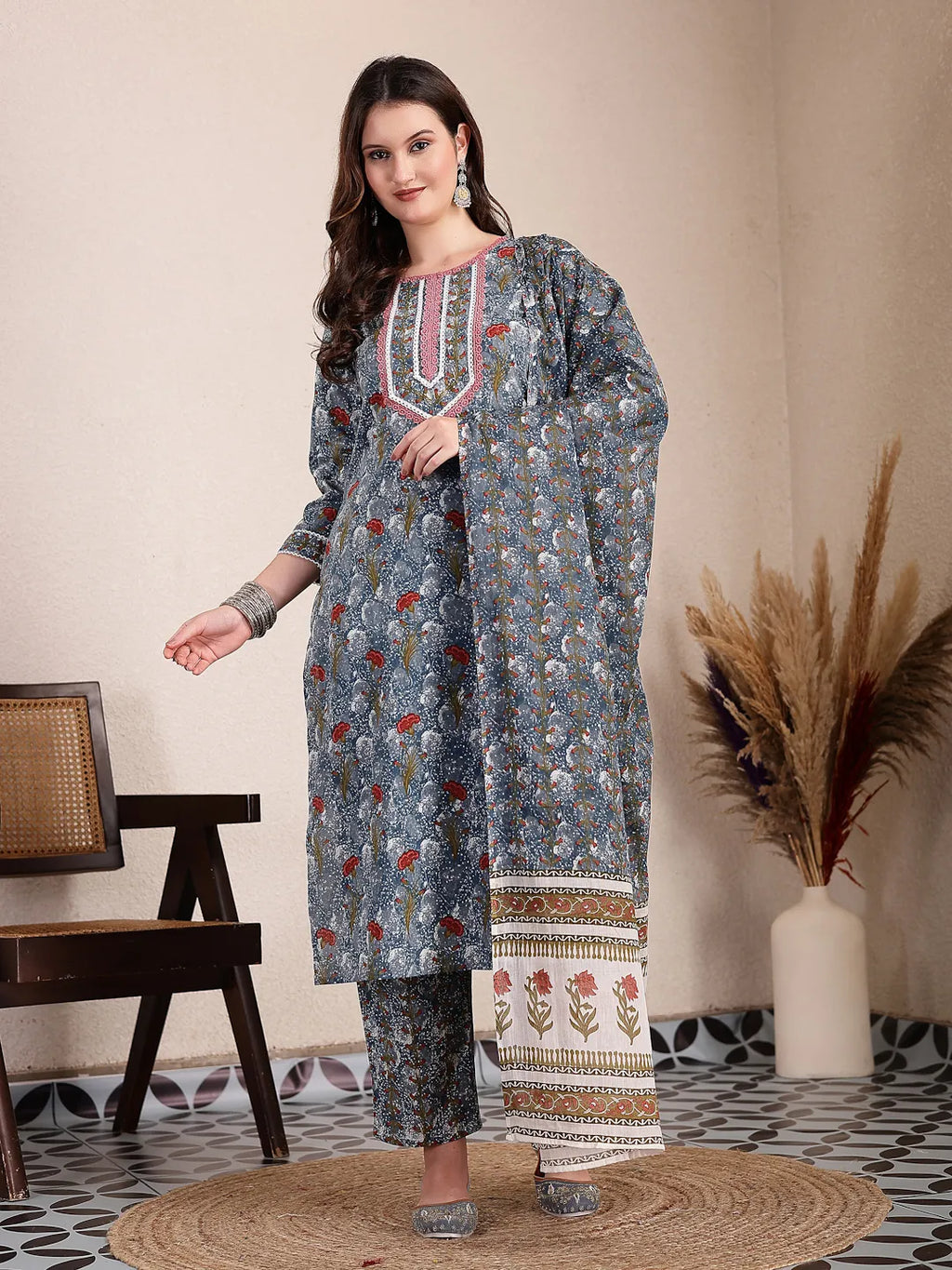 Yufta Grey Cotton Straight Kurta Dupatta Pant Set | Grocsy