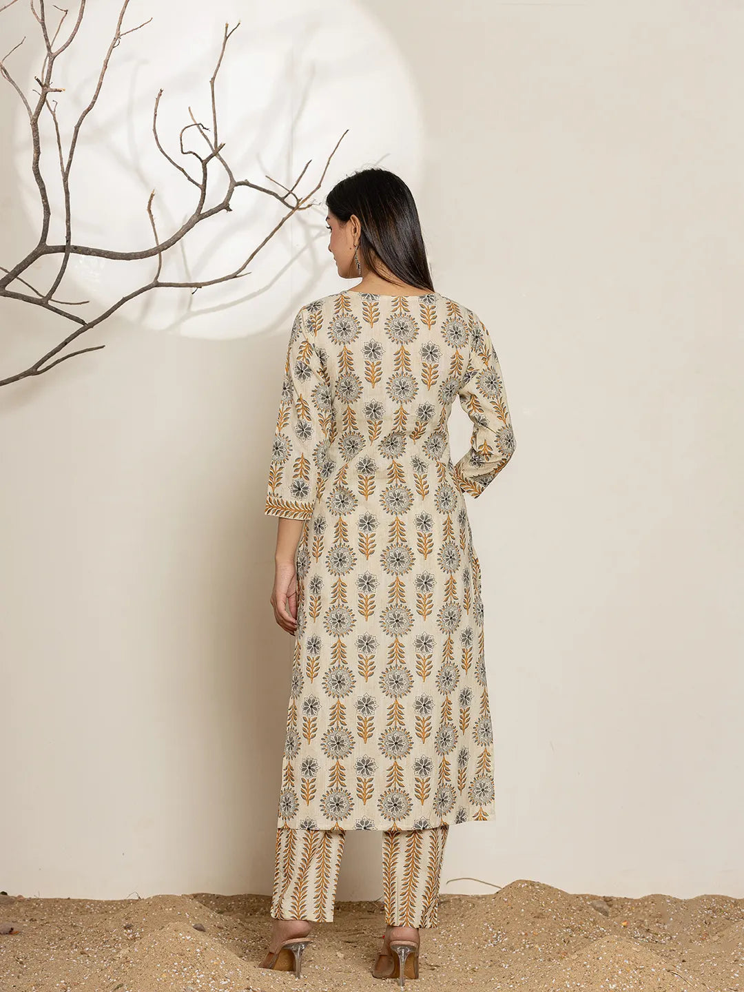 Yufta Grey Floral Print Cotton Straight Kurta Dupatta Set | Grocsy
