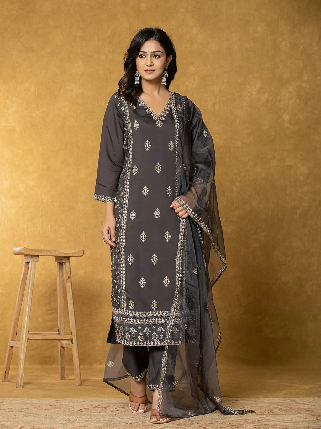 Yufta Grey Silk Kurta Dupatta Pant Set | Grocsy