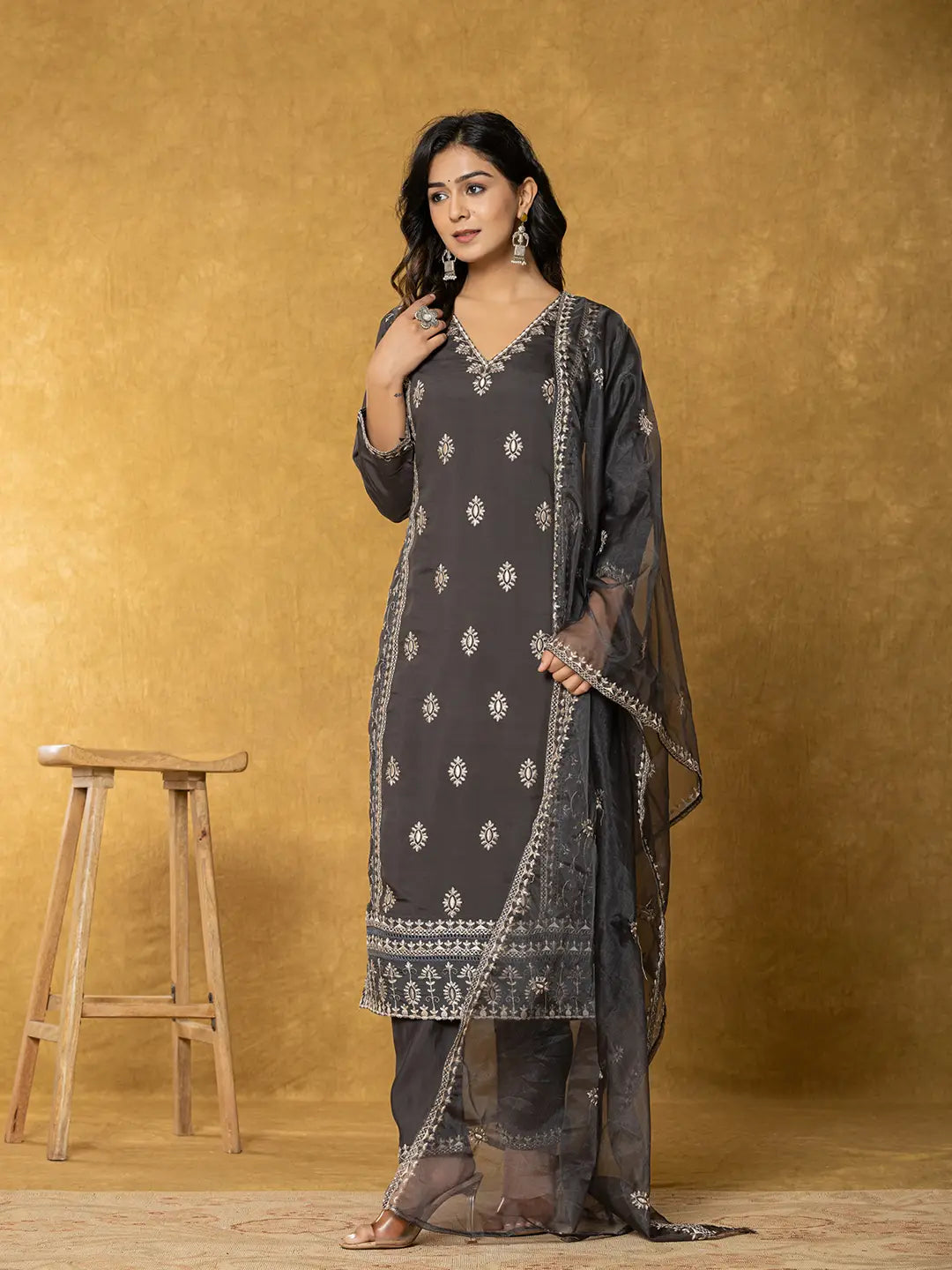 Yufta Grey Silk Kurta Dupatta Pant Set | Grocsy