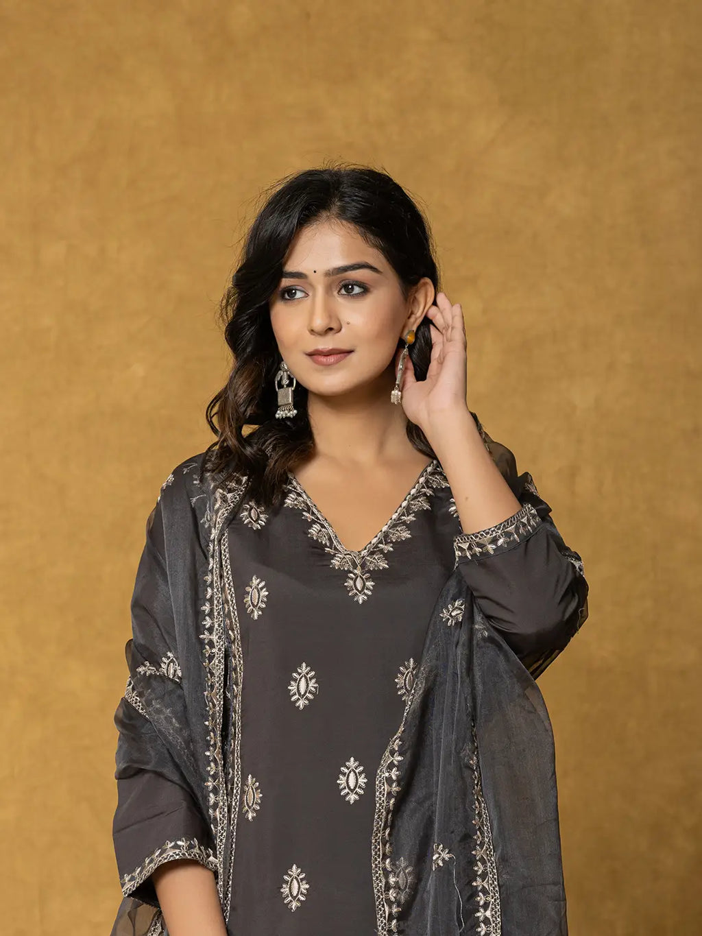 Yufta Grey Silk Kurta Dupatta Pant Set | Grocsy