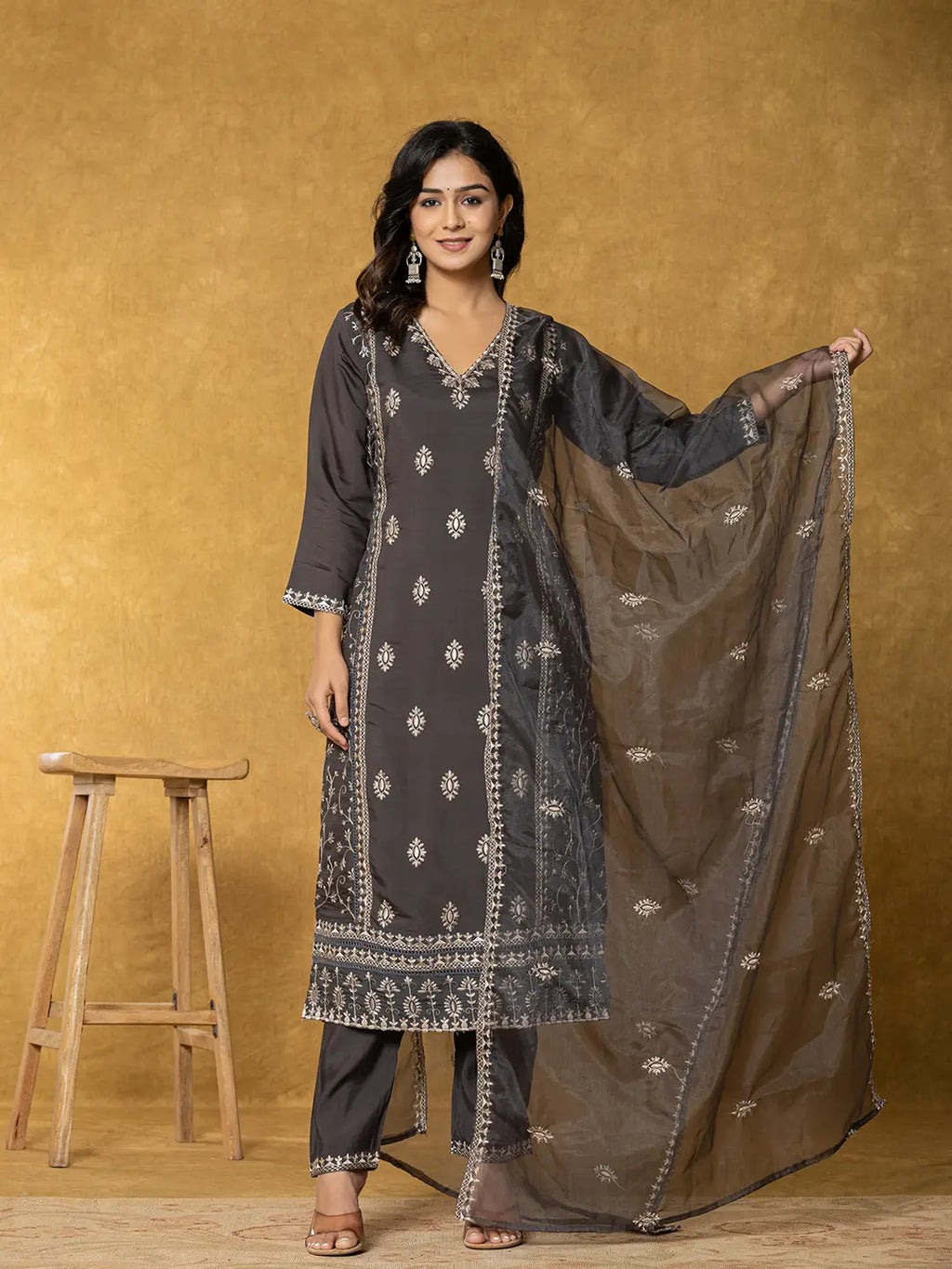 Yufta Grey Silk Kurta Dupatta Pant Set | Grocsy