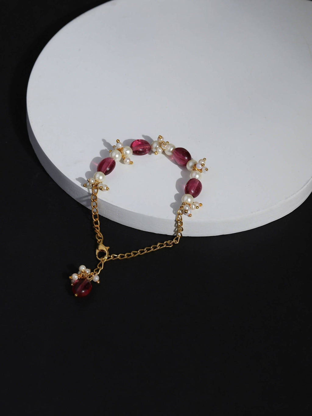 Women's Gold-Toned White Brass Kundan Gold-Polished Link Bracelet - Ruby Raang | Grocsy