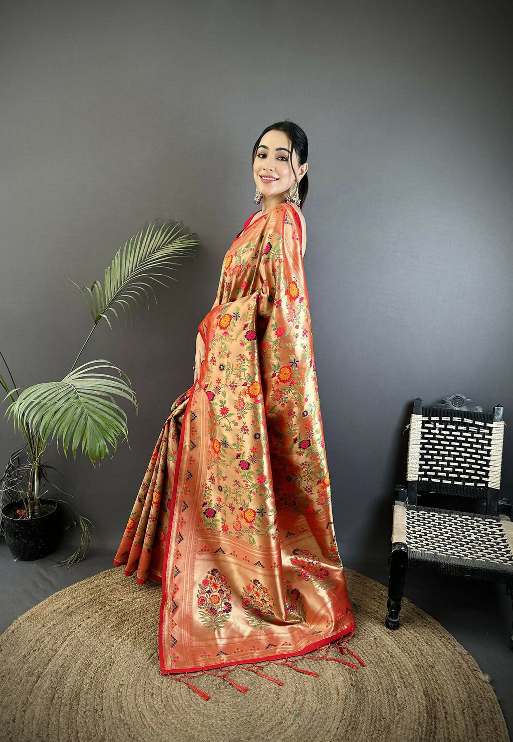 Joban Fashion Peach Floral & Leaf Motifs Soft Silk Paithani Saree | Grocsy