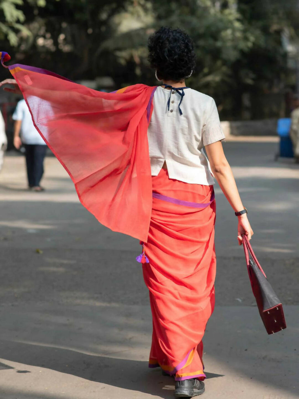 Suta Red Solid Mul Cotton Saree | Grocsy
