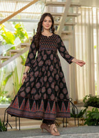 Jaimini Women Cotton Printed Round Neck 3/4 Sleeves Calf Length Flared Kurta Pant And Dupatta Set | Grocsy