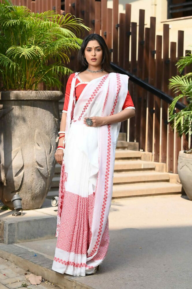 Beatitude White Cotton Tangail Handloom Saree | Grocsy