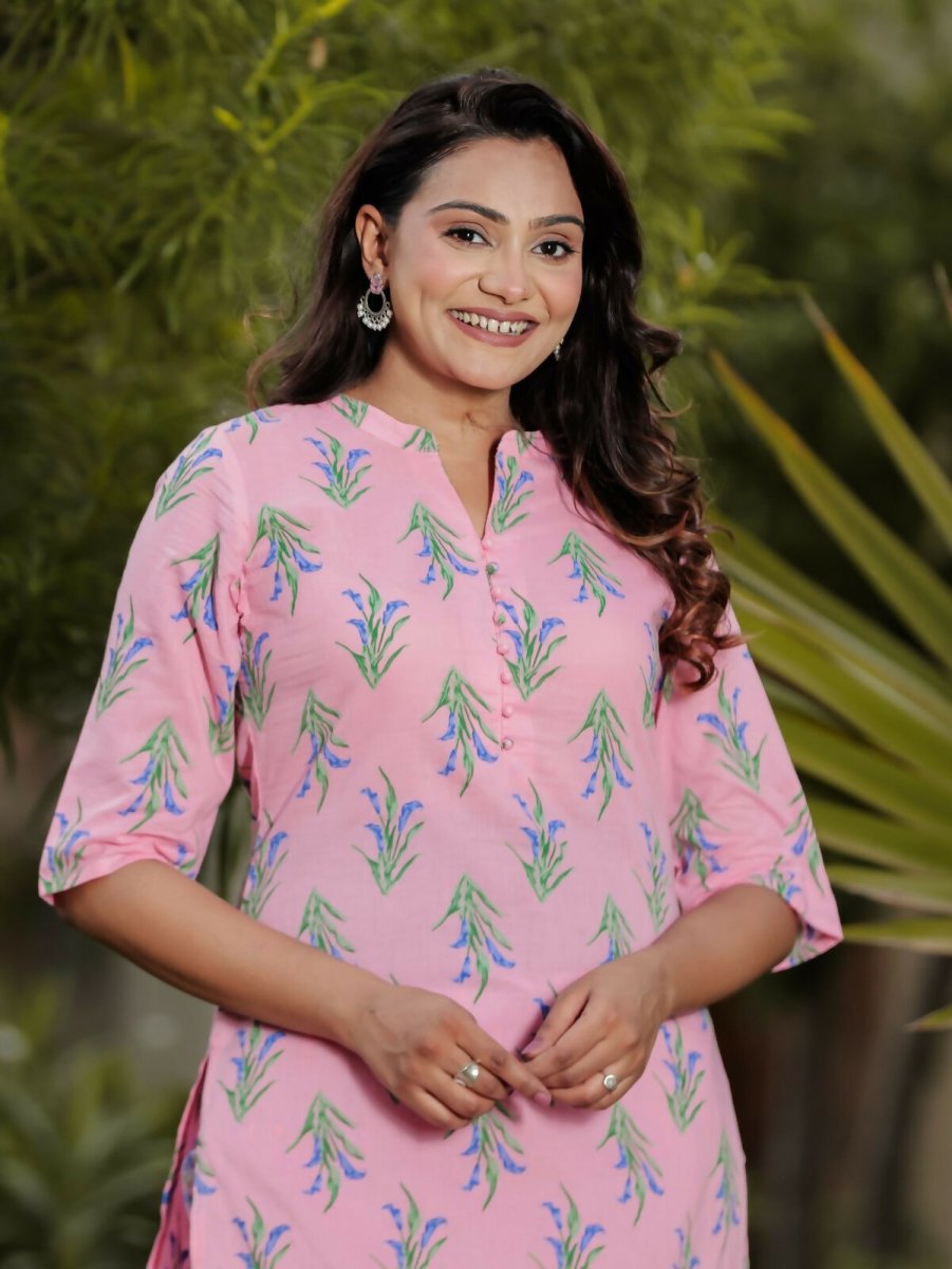 Aramya Straight Soft Cotton Floral Print Women's Kurta - Pink | Grocsy